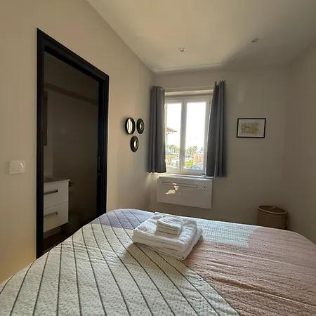 Cozy Et Hyper Centre מנטון